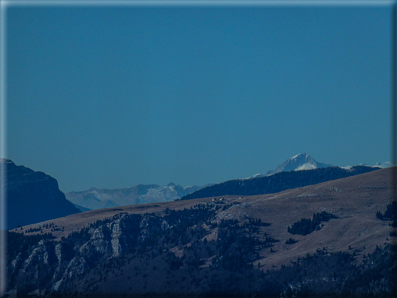 foto Salita al Col Serai e Cima Grappa